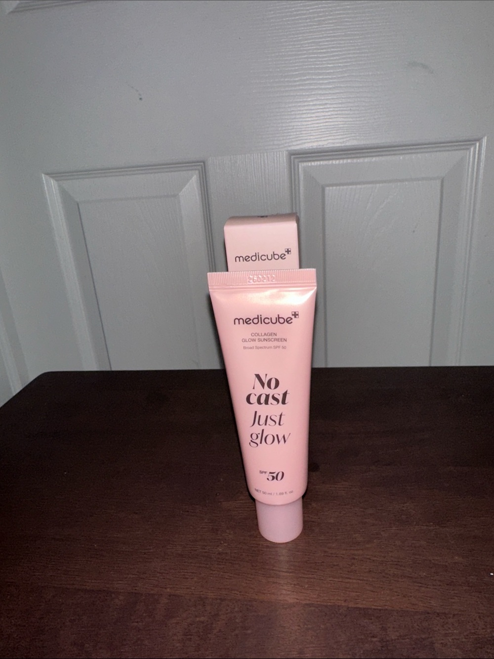 Medicube No Cast Just Glow Collagen Sunscreen SPF 50 - Pink